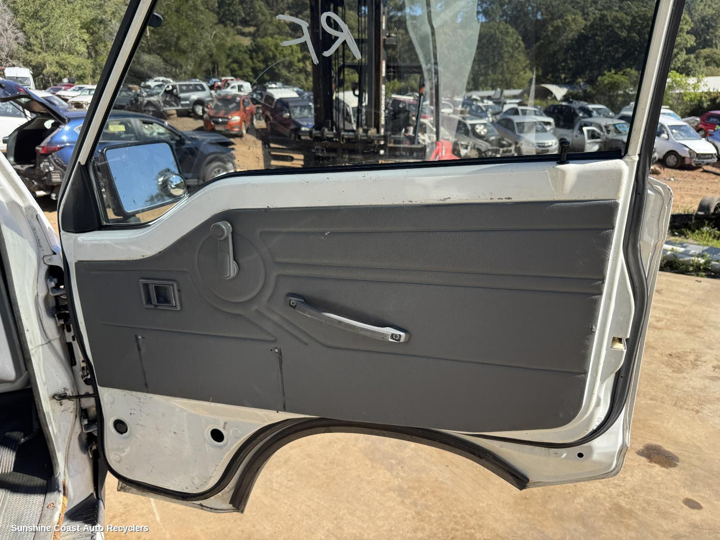 2007 Mitsubishi L300 Door Boot Gate Lock
