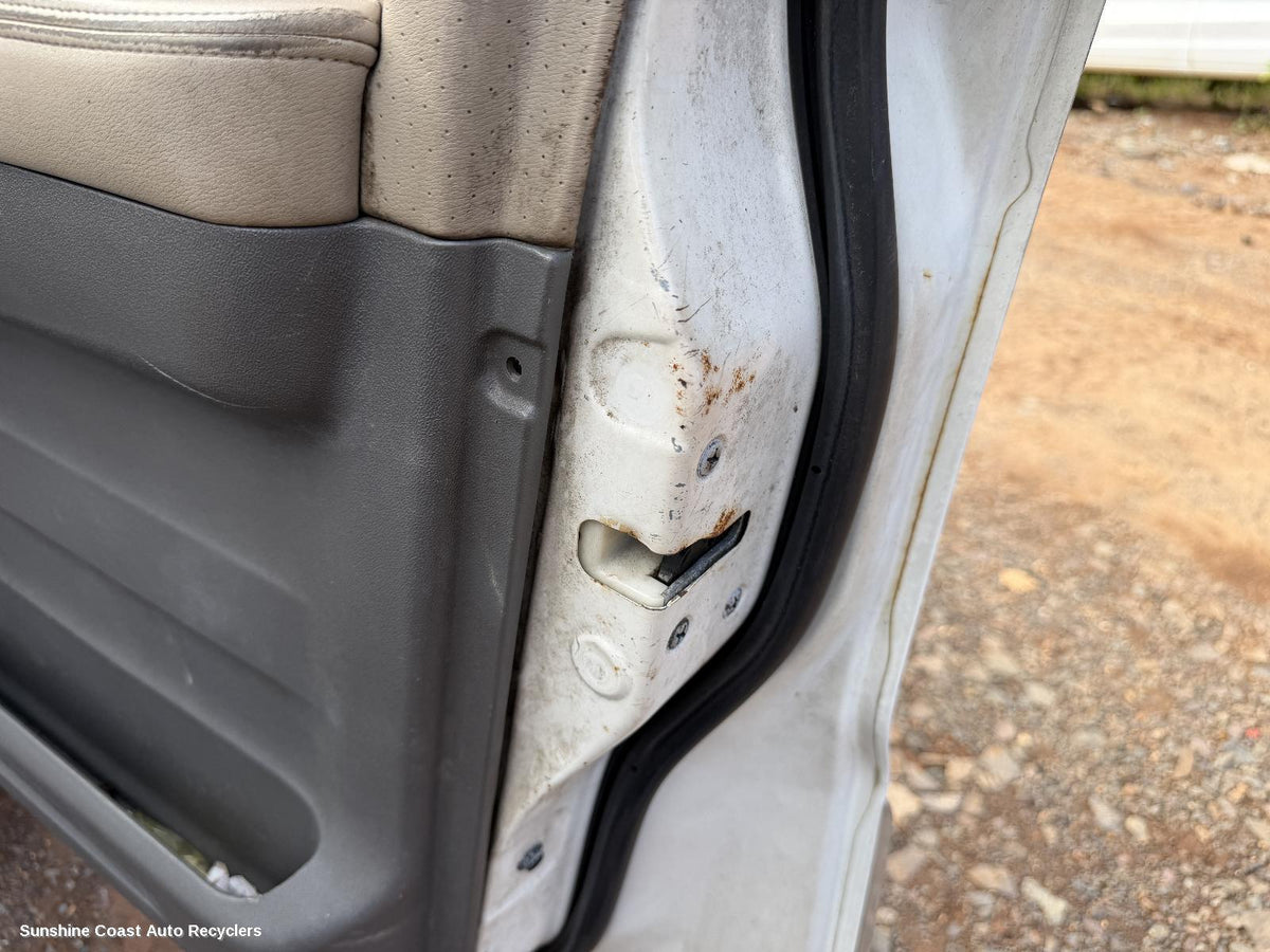 2000-2006 Mitsubishi Pajero Door Boot Gate Lock