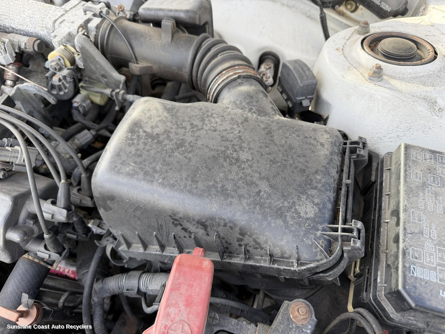1998-2001 Toyota Corolla Air Cleaner Box