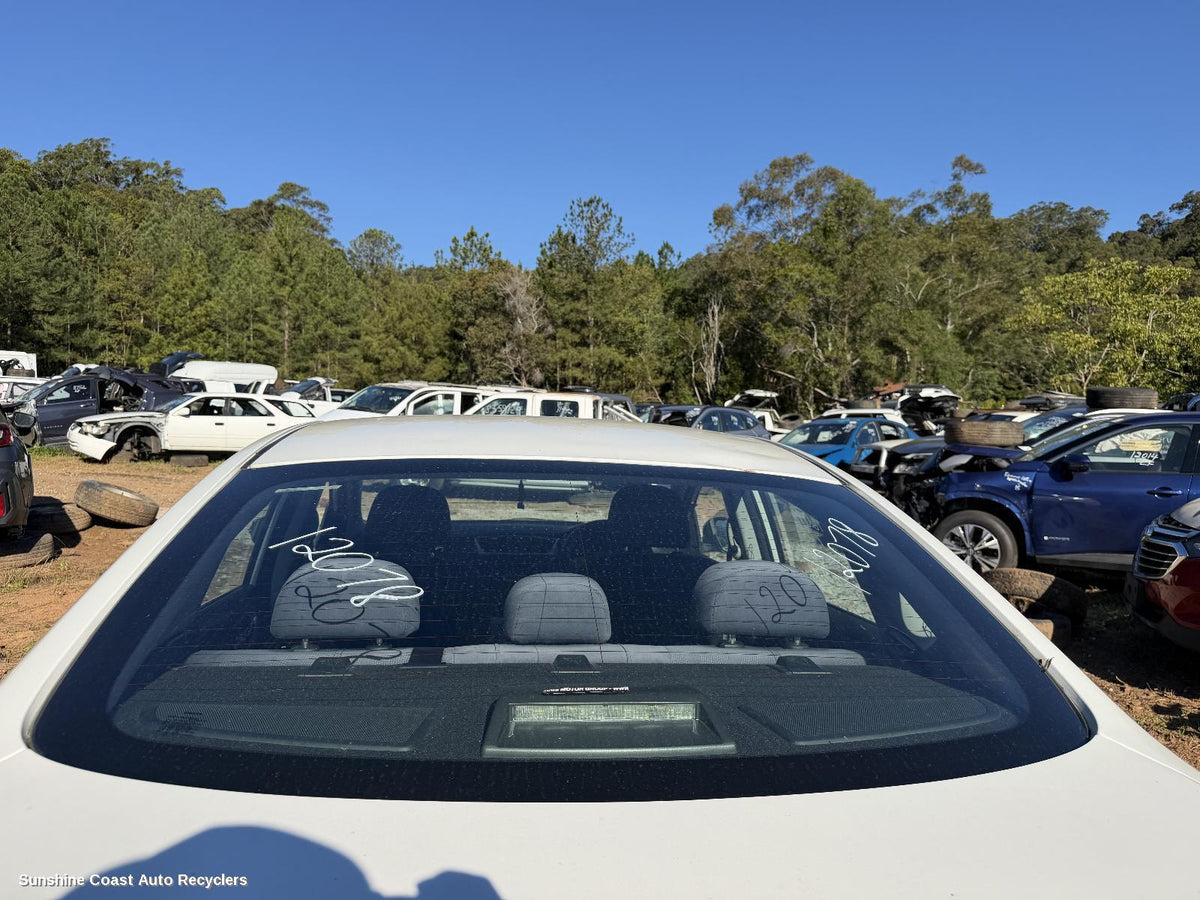 2012-2017 Nissan Pulsar Rear Tailgate Glass