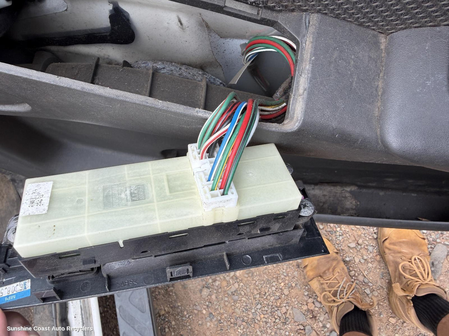 2011 Nissan Navara Pwr Dr Wind Switch