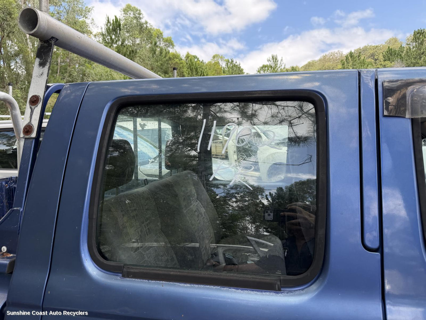 2001 Nissan Navara Right Rear Door Window