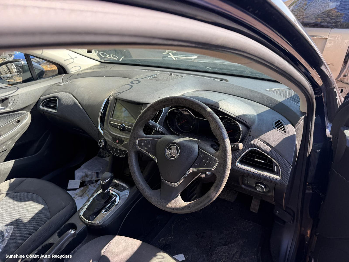 2017-2020 Holden Astra Misc