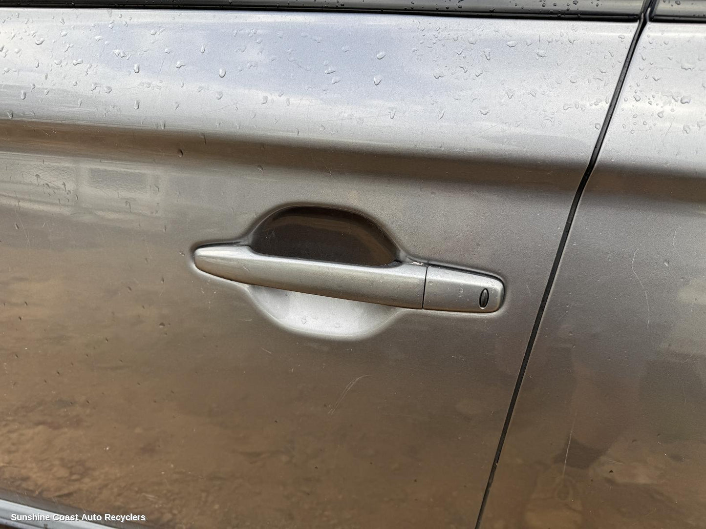 2018 Mitsubishi Outlander Door Handle