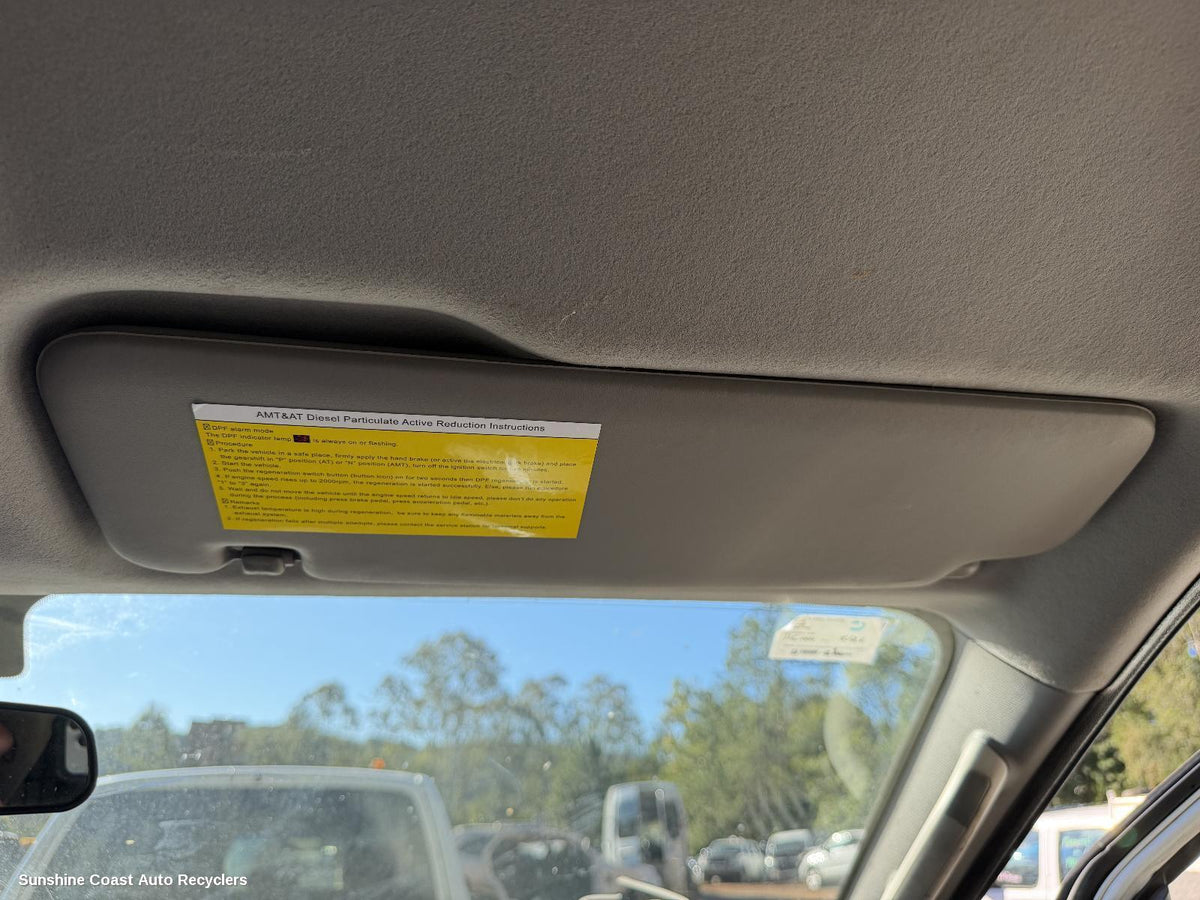 2015-2025 Ldv G10 Sunvisor