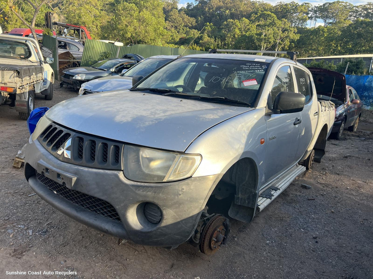 2006-2009 Mitsubishi Triton Owners Handbook