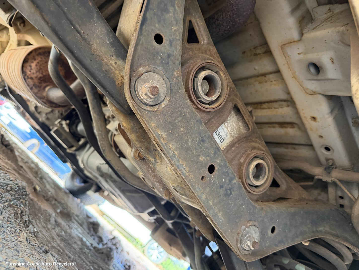 2000-2006 Mitsubishi Pajero Differential Centre