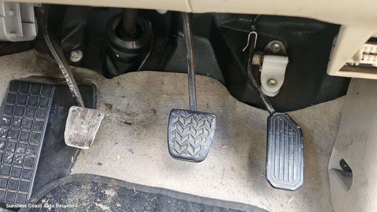 2001-2007 Toyota Corolla Pedal Assembly