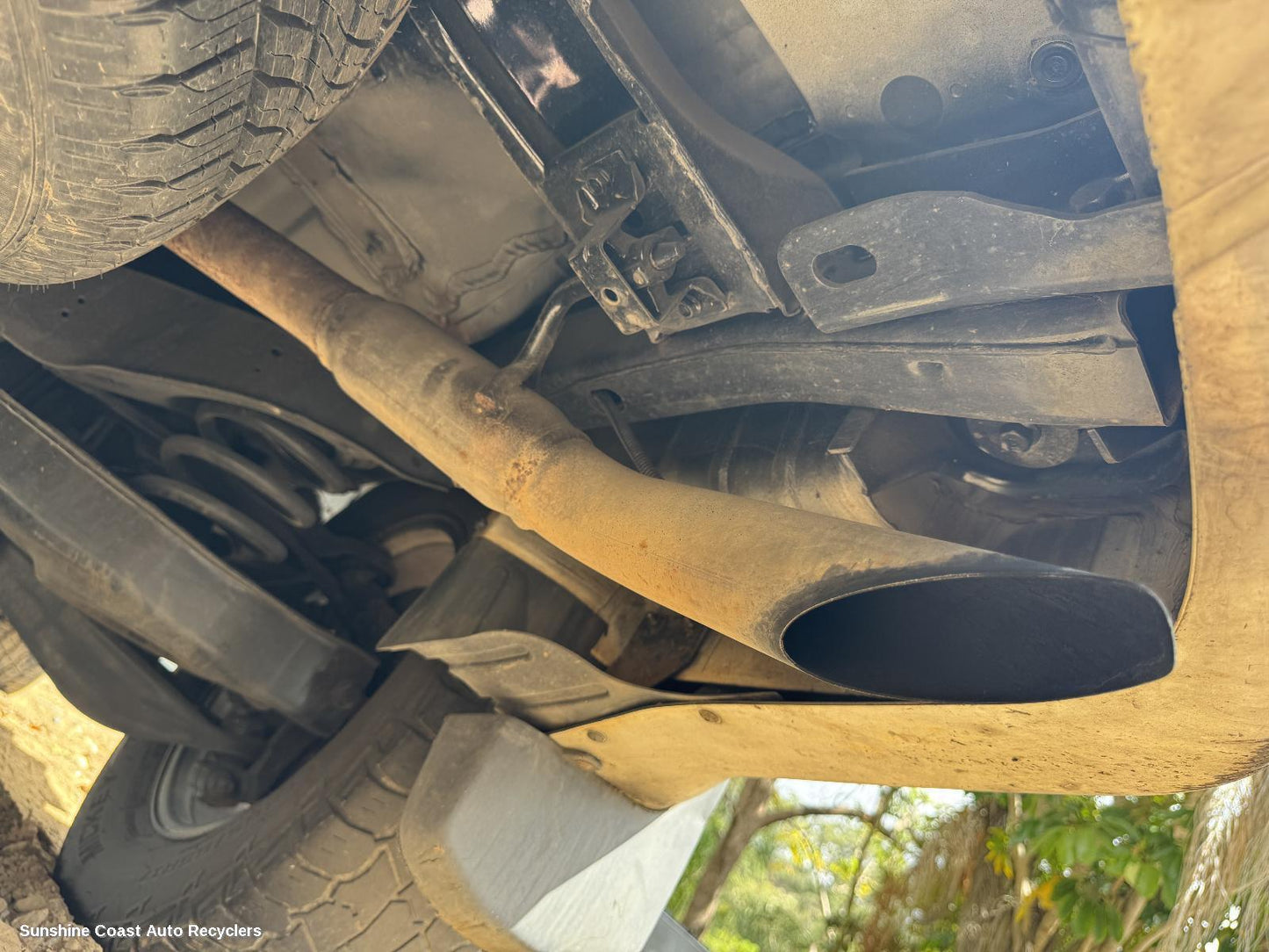 2010 Nissan Pathfinder Tail Pipe