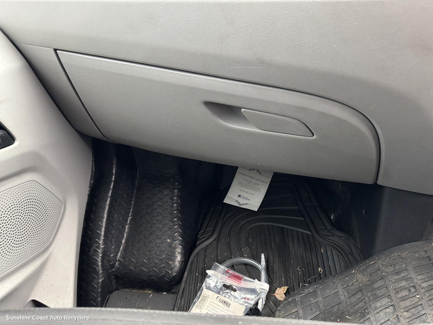2021 Ldv Deliver 9 Glove Box