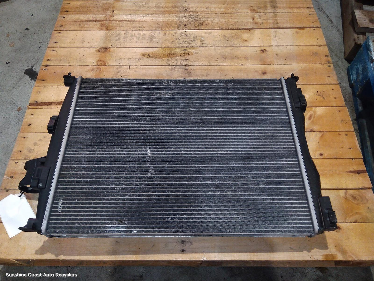 2007-2014 Nissan Dualis Radiator