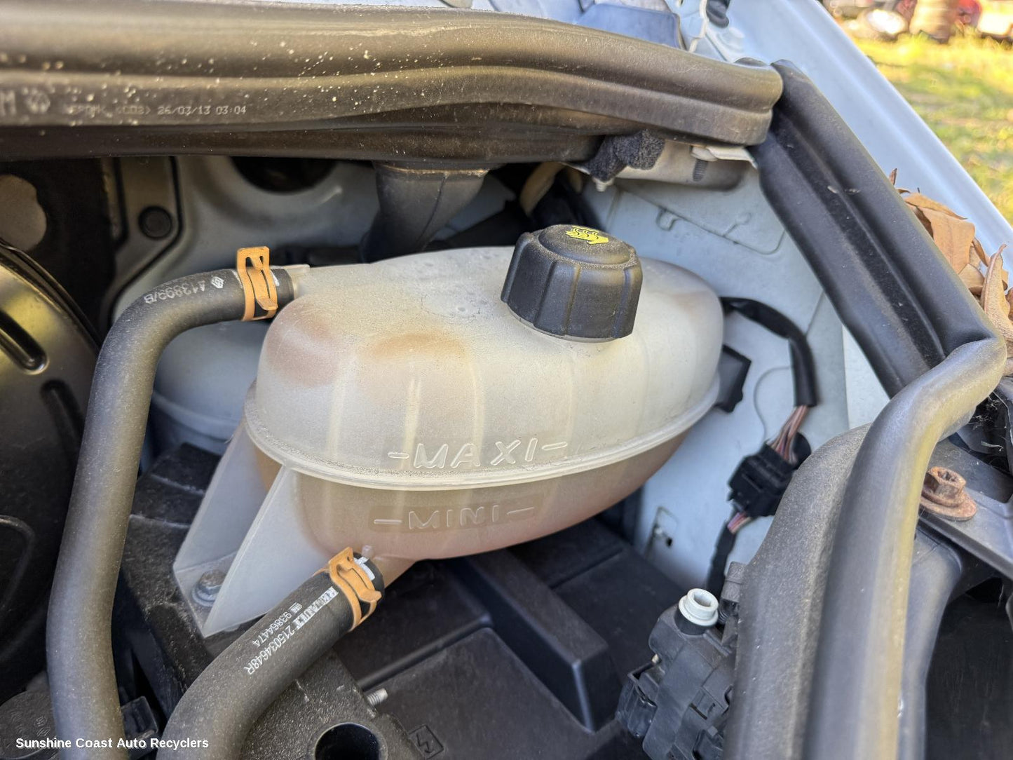 2013 Renault Trafic Overflow Bottle
