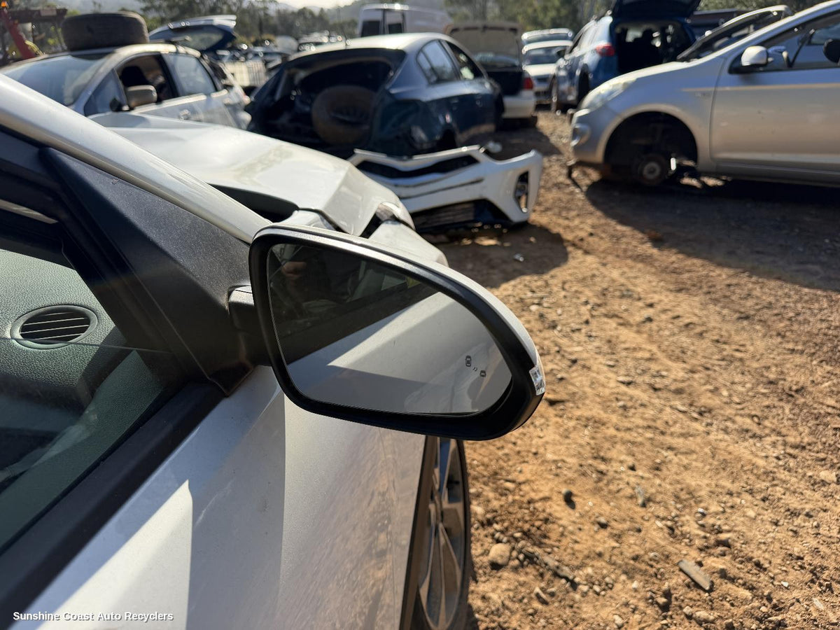 2020-2026 Kia Stonic Right Door Mirror