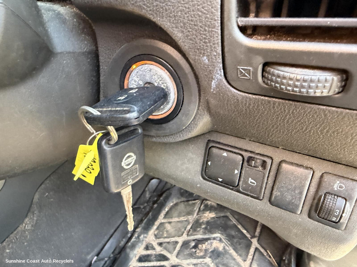 2005-2013 Nissan Pathfinder Ignition W  Key