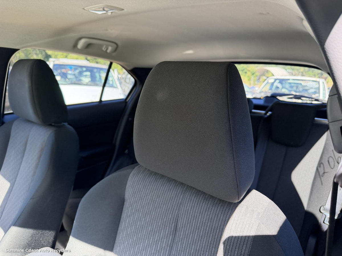 2020-2026 Mitsubishi Eclipse Cross Headrest