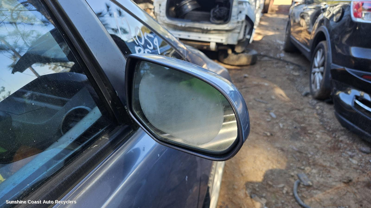 2004-2006 Honda Odyssey Right Door Mirror