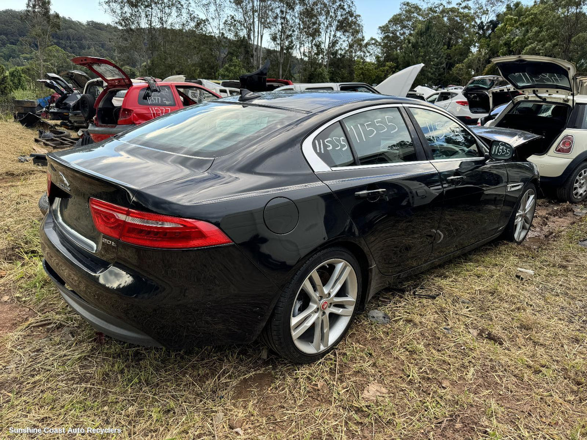2015-2019 Jaguar Xe Left Front Door