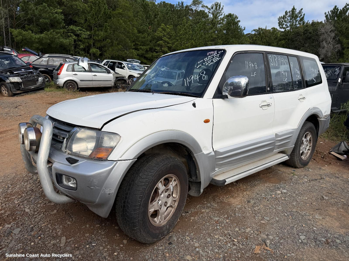 2000-2006 Mitsubishi Pajero Rear Garnish