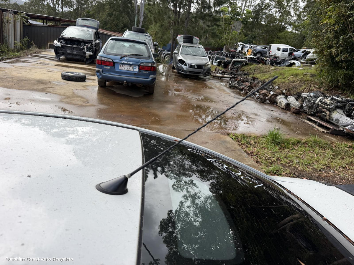 2006-2013 Holden Commodore Antenna