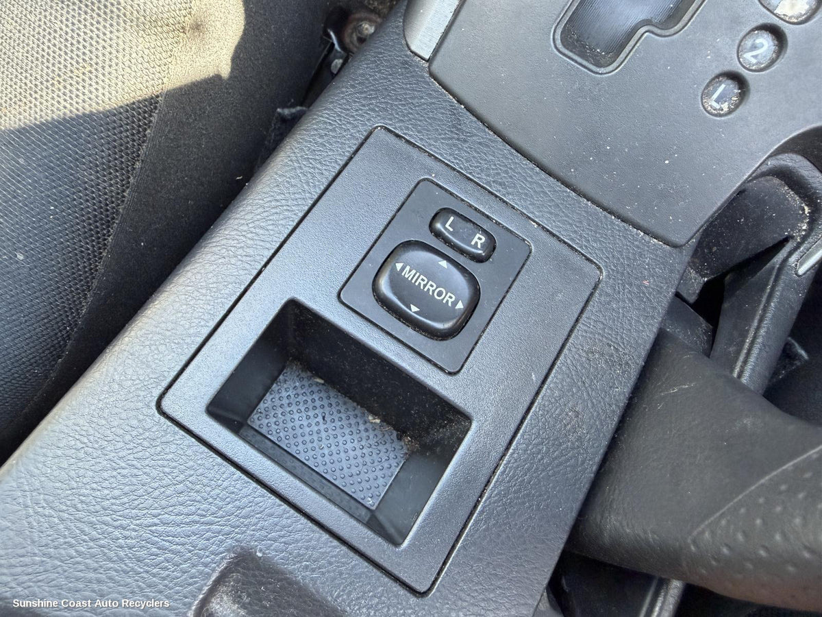 2005-2012 Toyota Rav4 Misc Switch Relay
