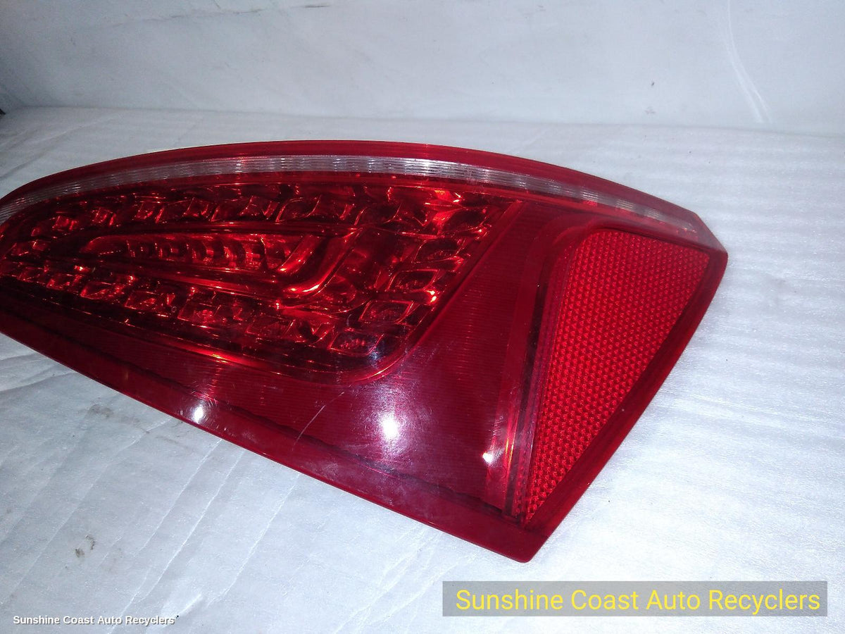 2008-2012 Audi Q5 Right Taillight