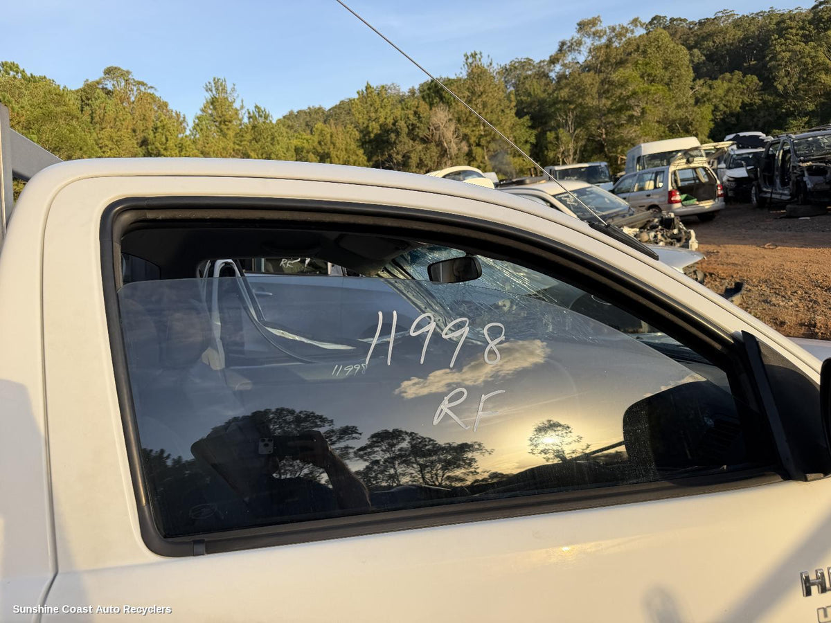 2005-2015 Toyota Hilux Right Front Door Window