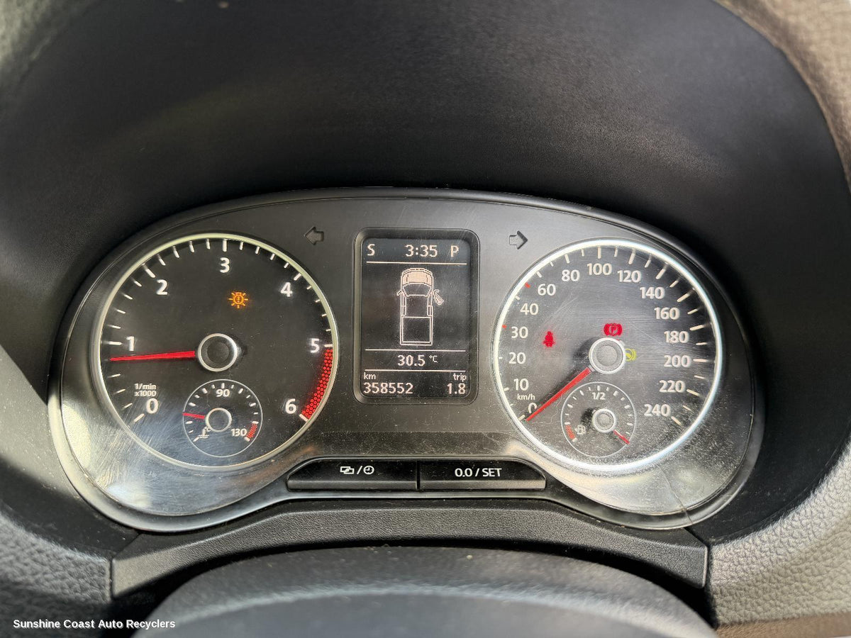 2010-2014 Volkswagen Amarok Instrument Cluster