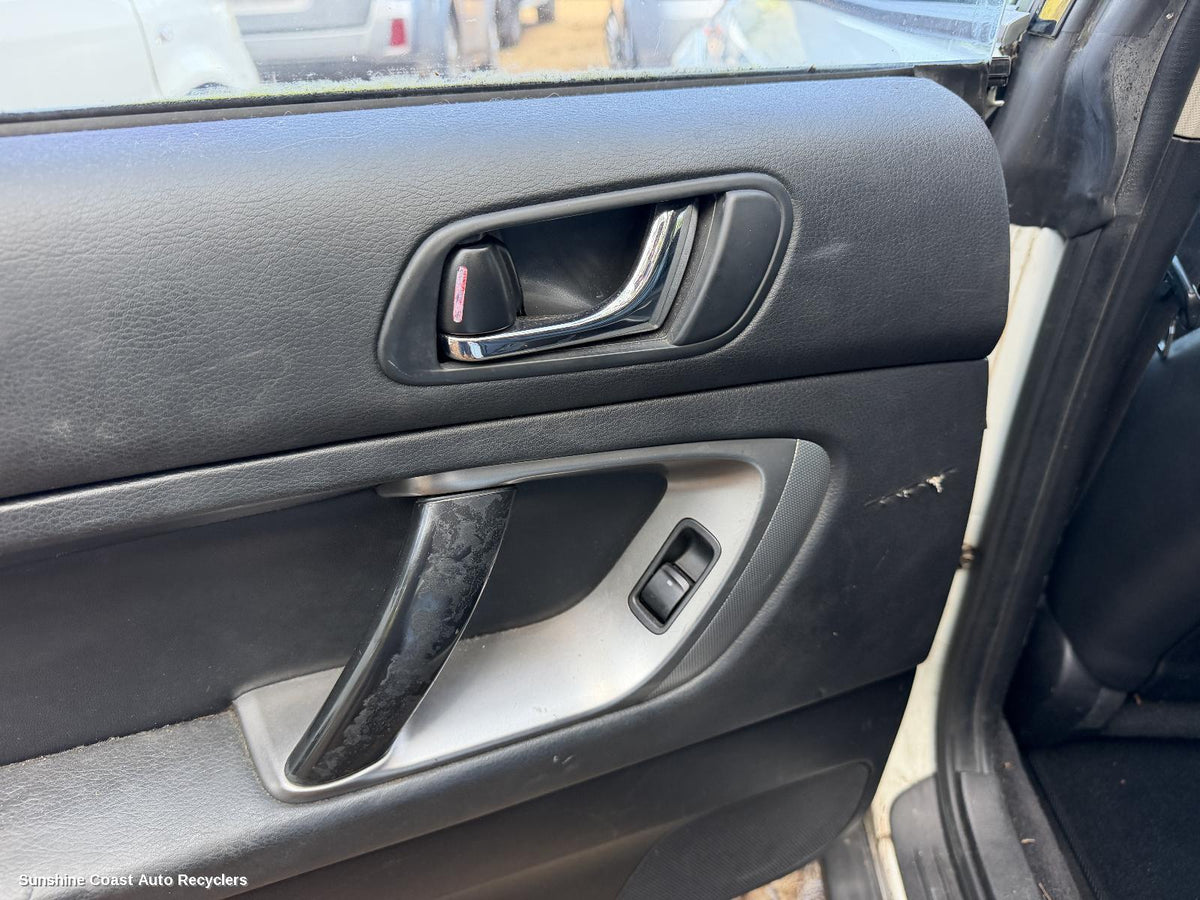 2003-2009 Subaru Outback Door Handle