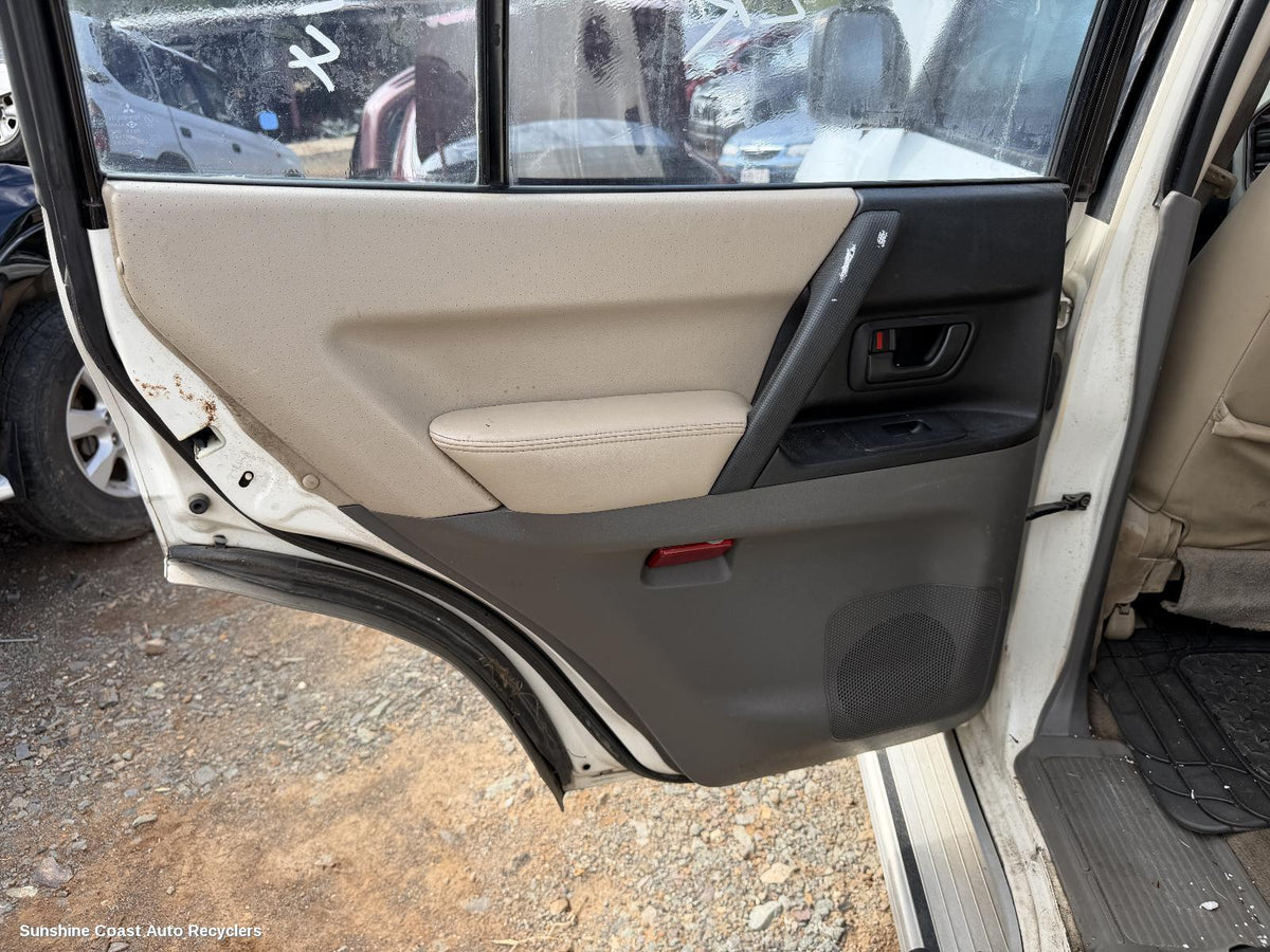 2000-2006 Mitsubishi Pajero Door Boot Gate Lock