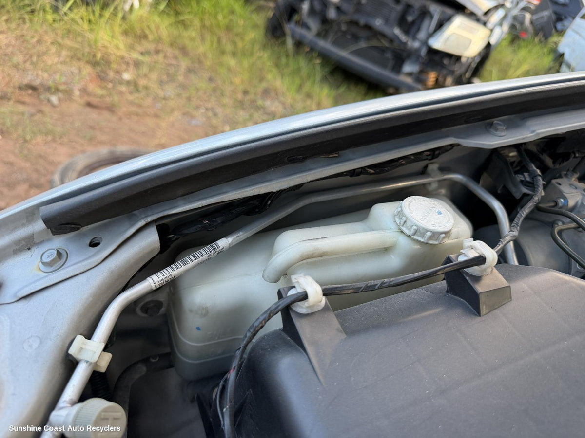 2009-2015 Mitsubishi Challenger Overflow Bottle