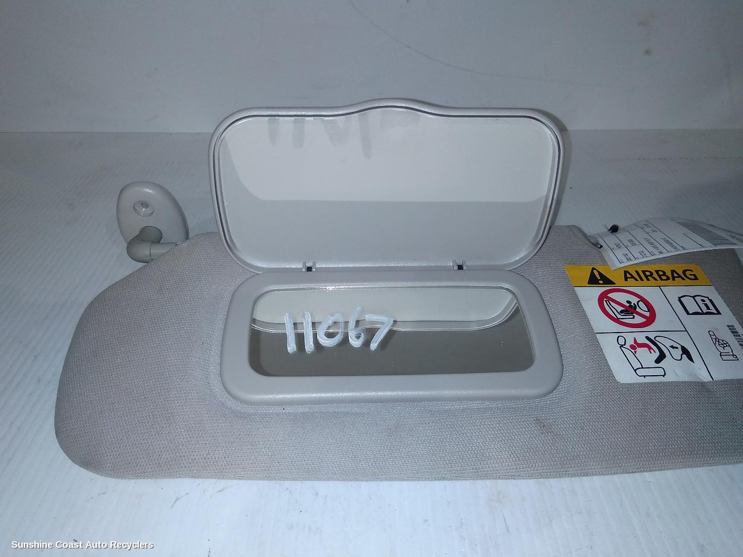 2013 Jeep Patriot Sunvisor