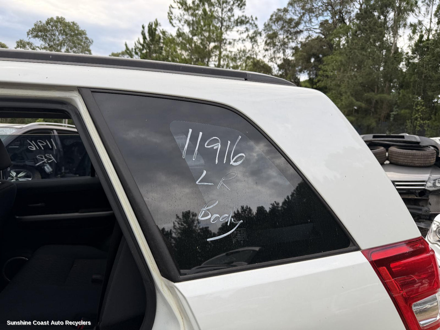 2013 Suzuki Vitara Left Rear Side Glass