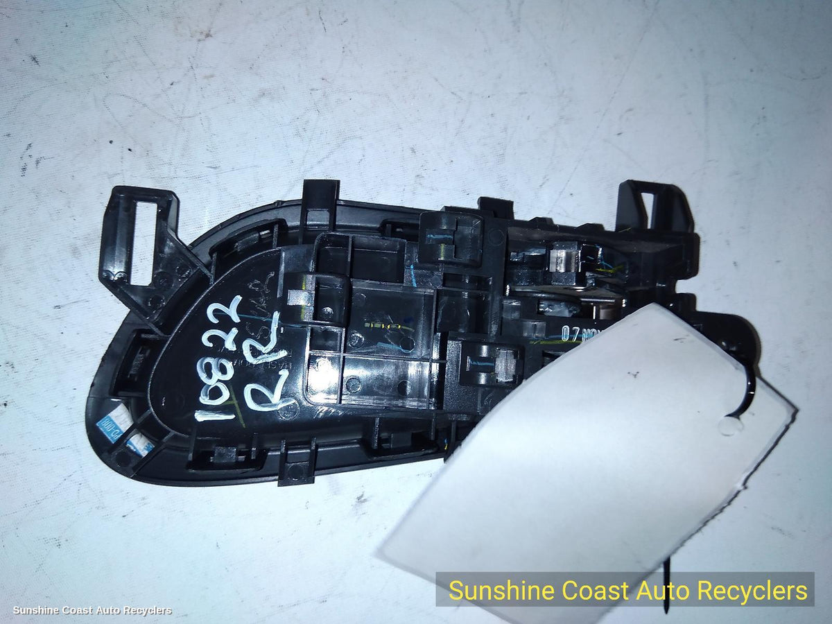 2015-2025 Nissan Navara Door Handle