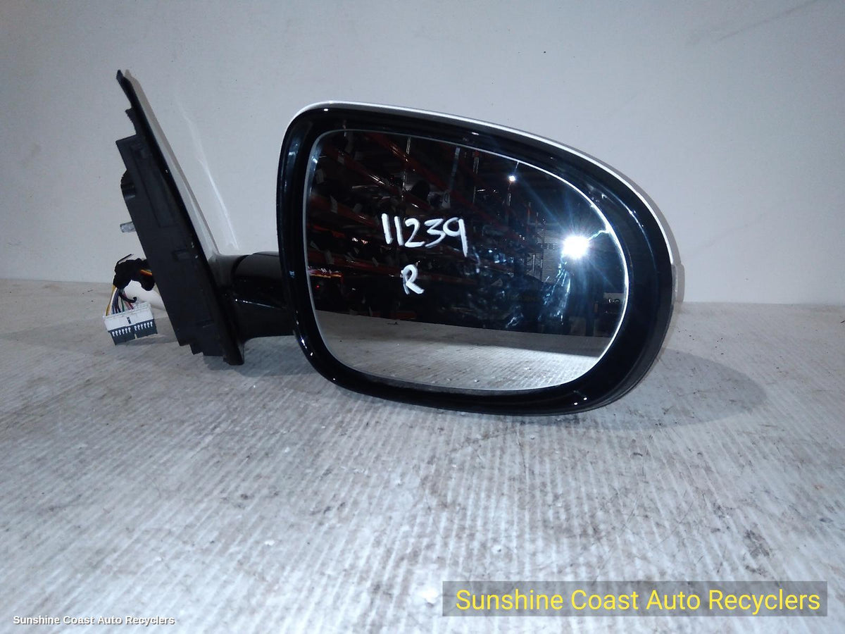 2015-2020 Kia Sorento Right Door Mirror