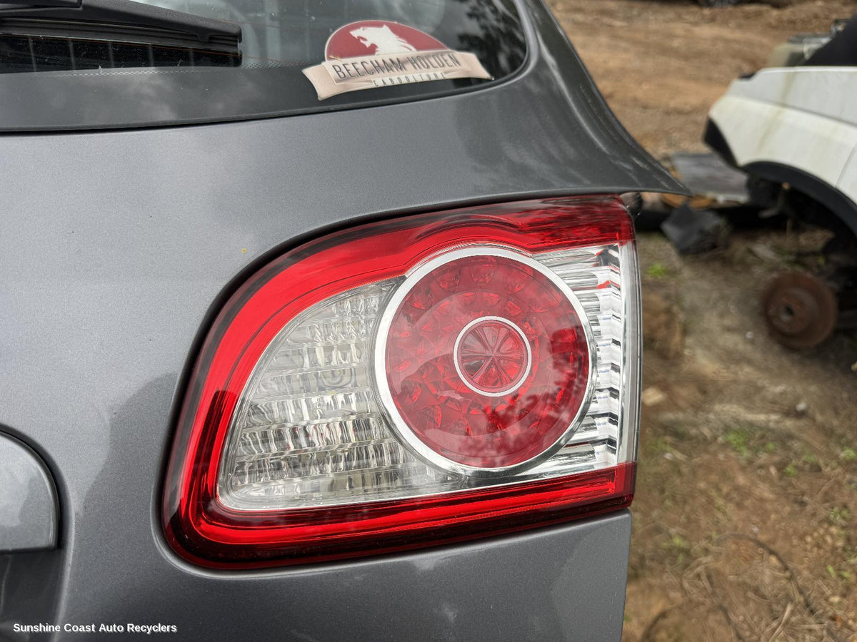 2009-2012 Hyundai Santa Fe Rear Garnish