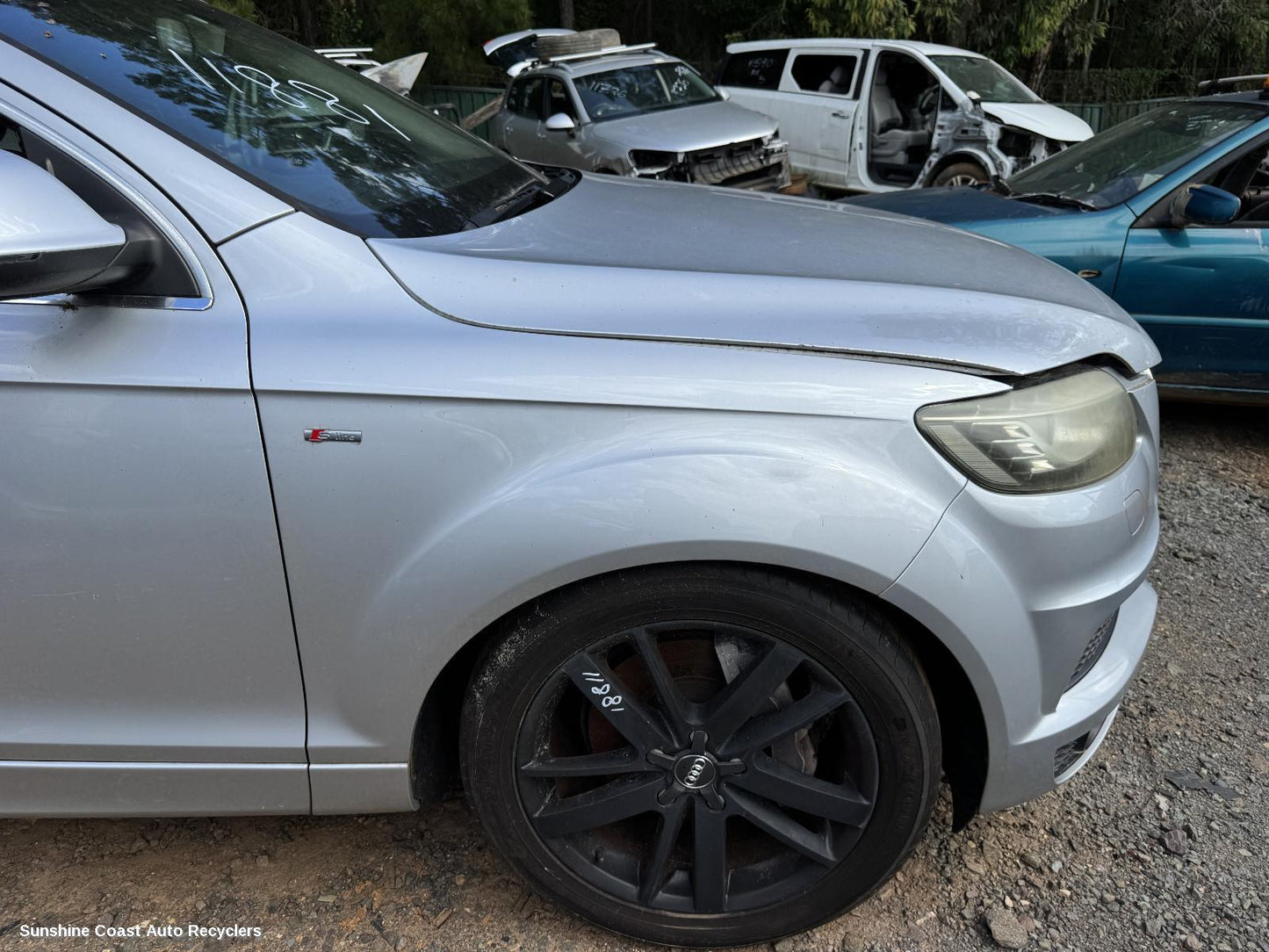 2006-2015 Audi Q7 Right Guard