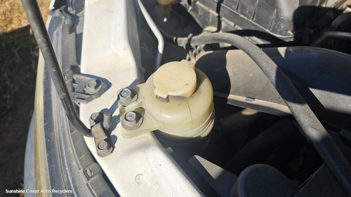 2009-2015 Mitsubishi Triton P S Reservoir