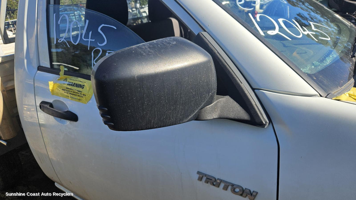 2006-2015 Mitsubishi Triton Right Door Mirror