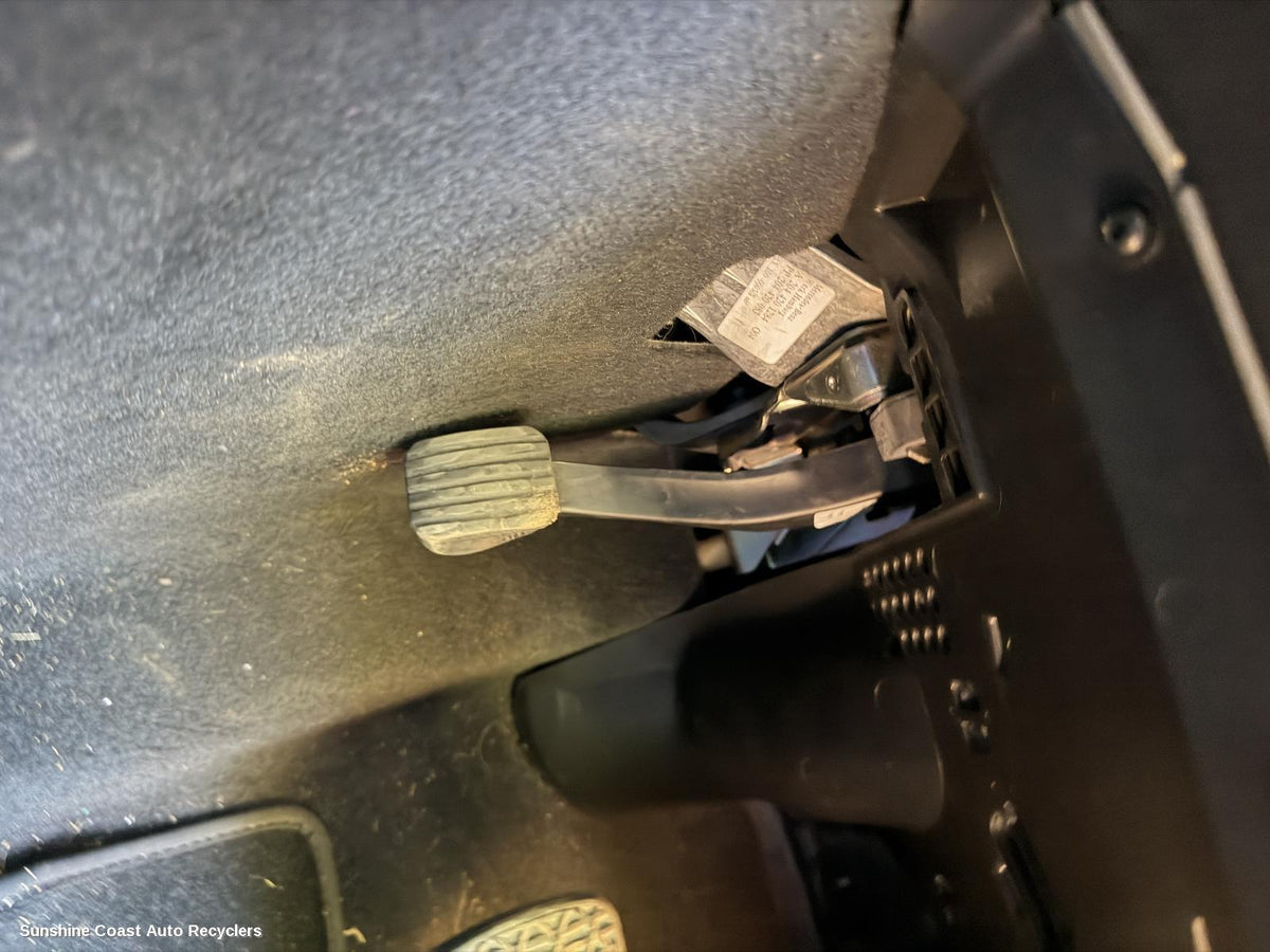 2007-2015 Mercedes C Class Pedal Assembly