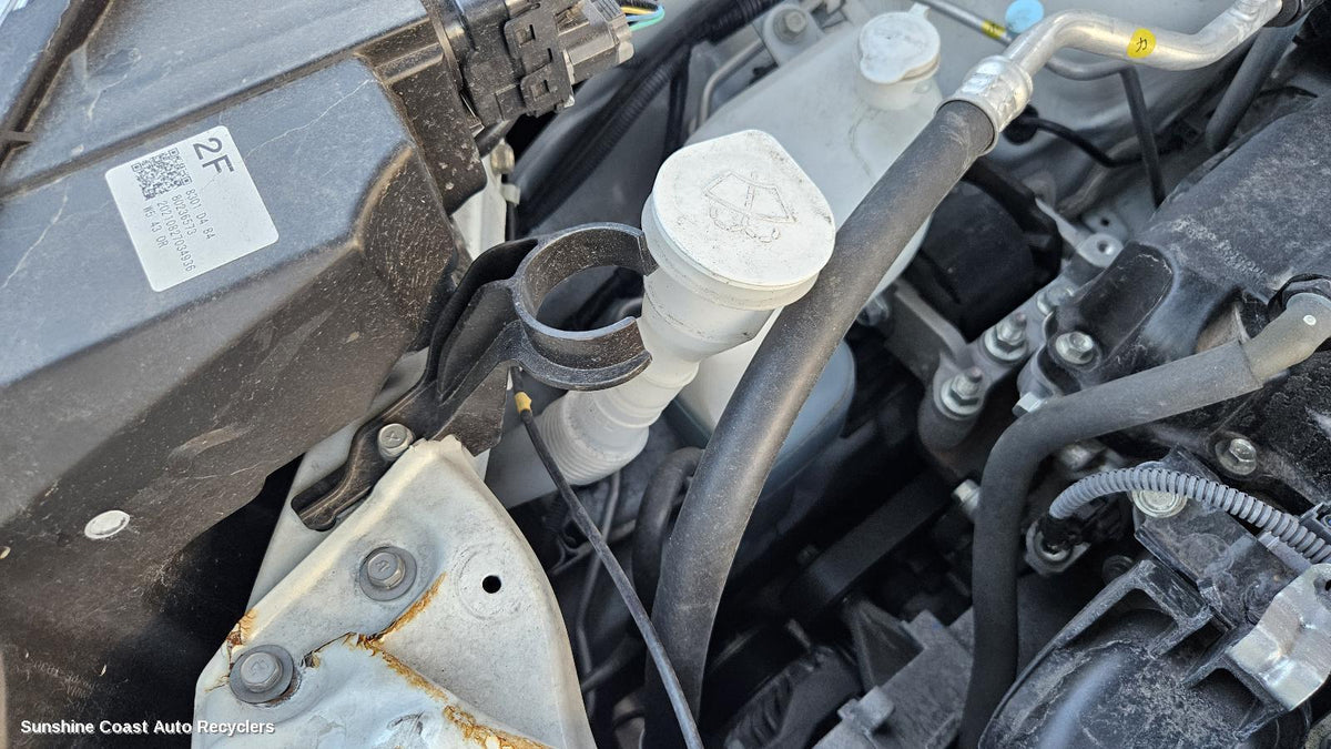 2019-2024 Mitsubishi Asx Washer Bottle