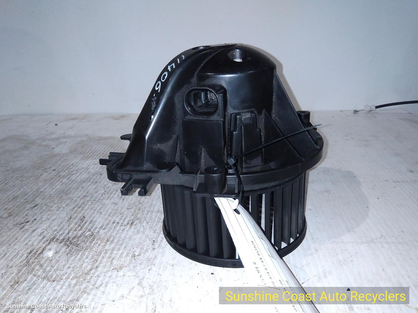 2004 Mini Cooper Heater Fan Motor
