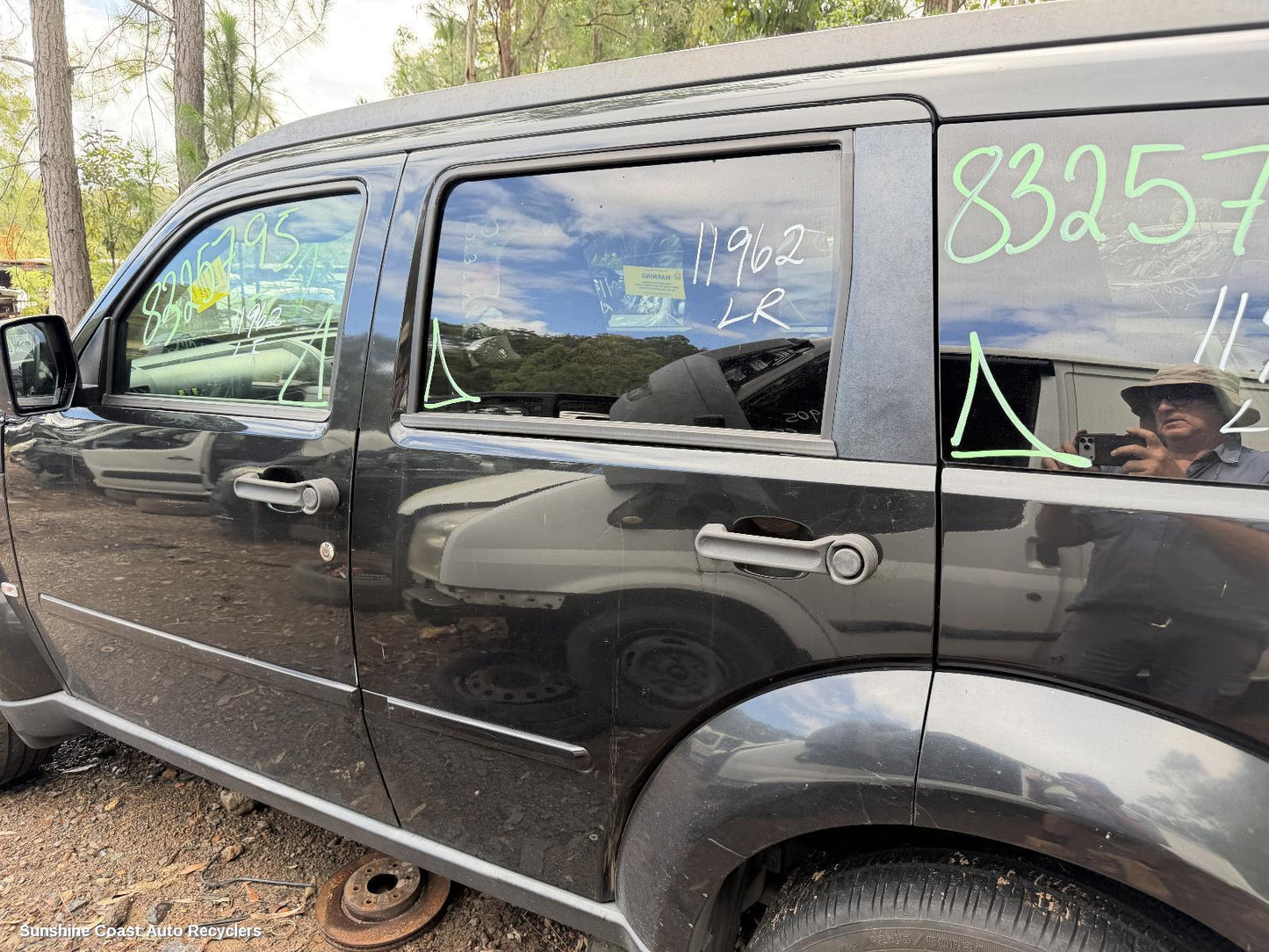 2007-2011 Dodge Nitro Door Handle