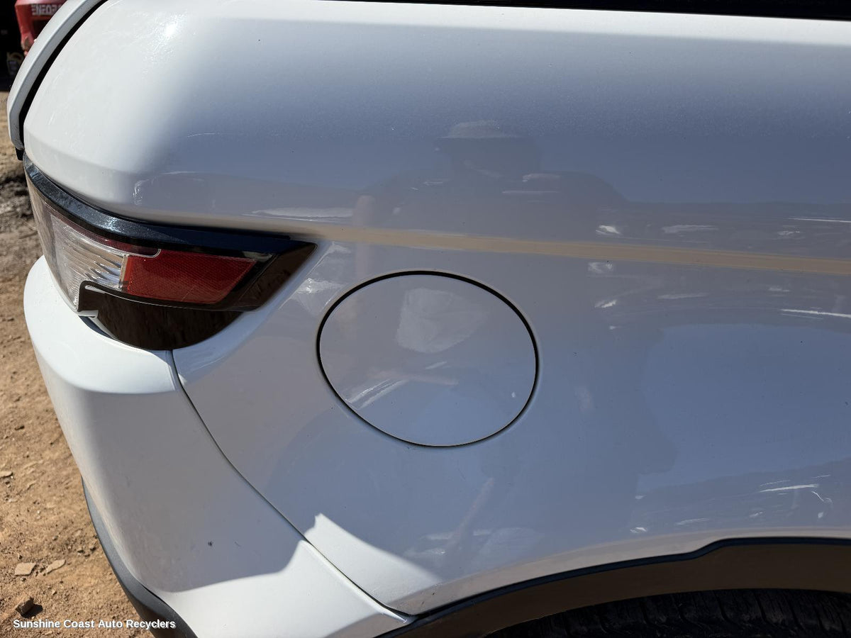 2011-2015 Land Rover Rangerover Evoque Fuel Door   Filler