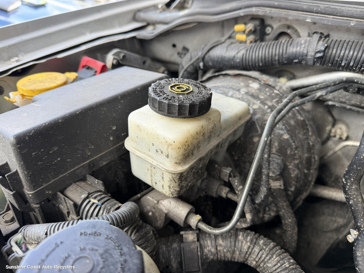 2005-2015 Nissan Navara Master Cylinder