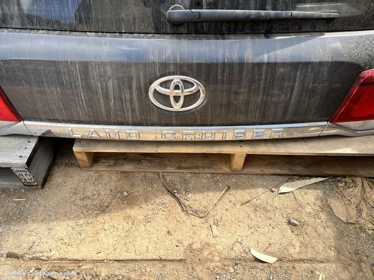 2015-2021 Toyota Landcruiser Rear Garnish