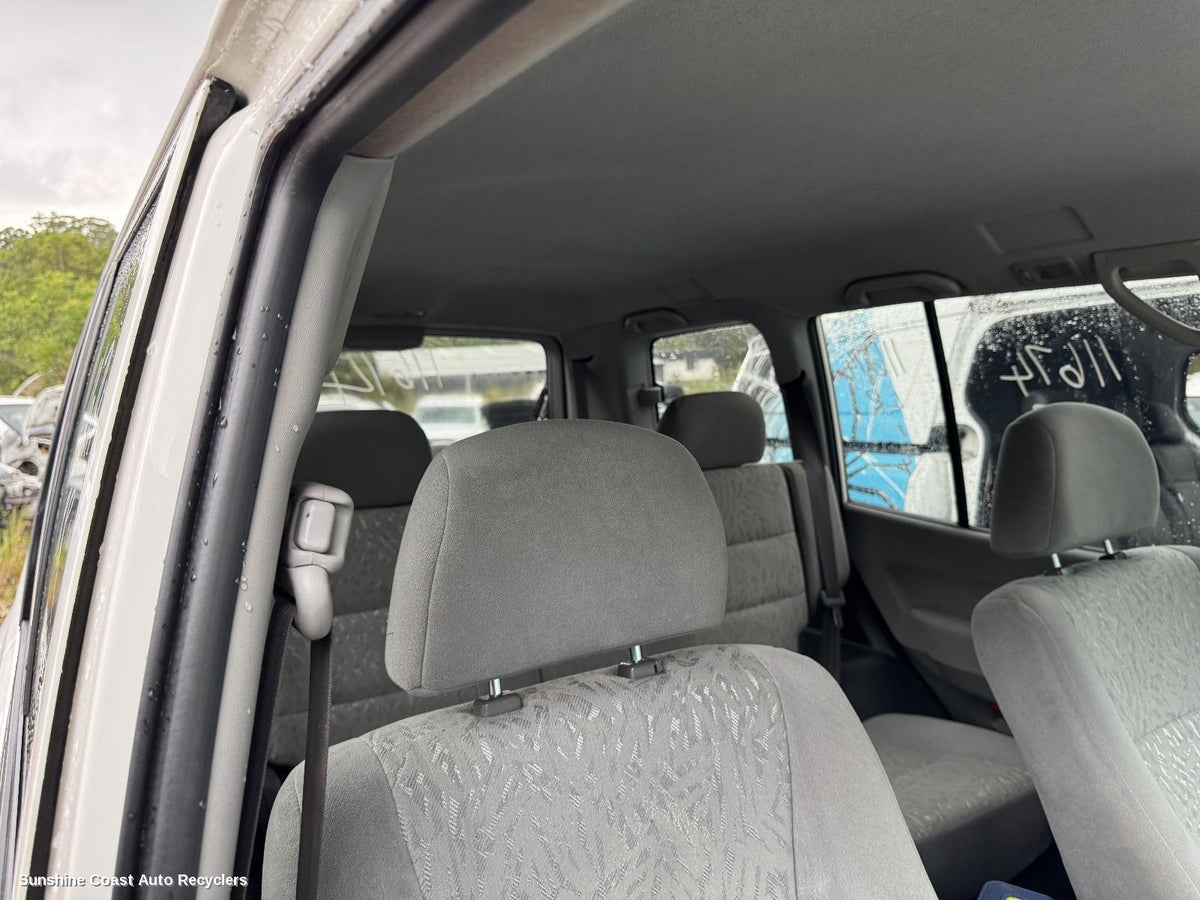 2000-2002 Mitsubishi Pajero Headrest