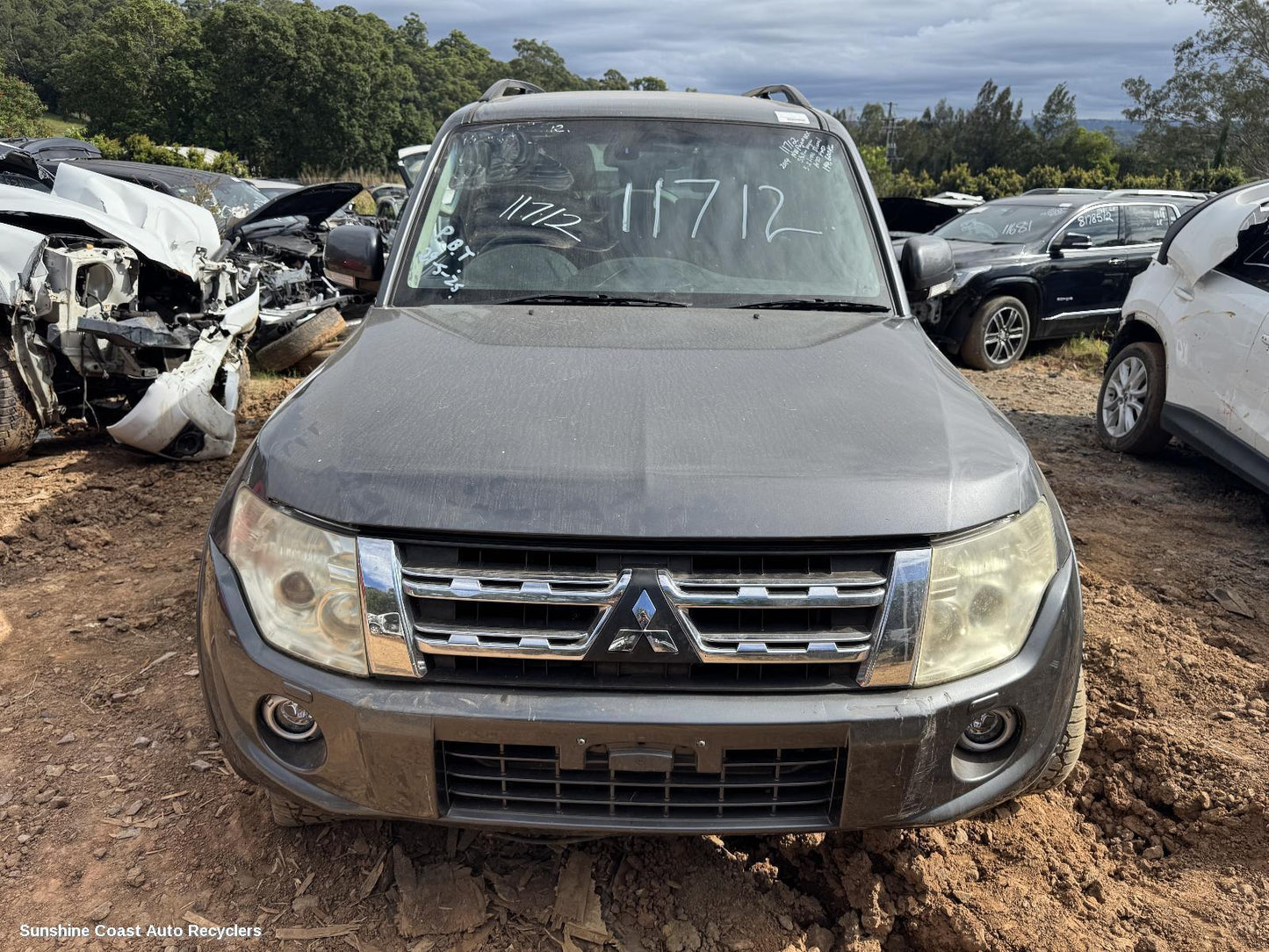 2014 Mitsubishi Pajero Sunvisor