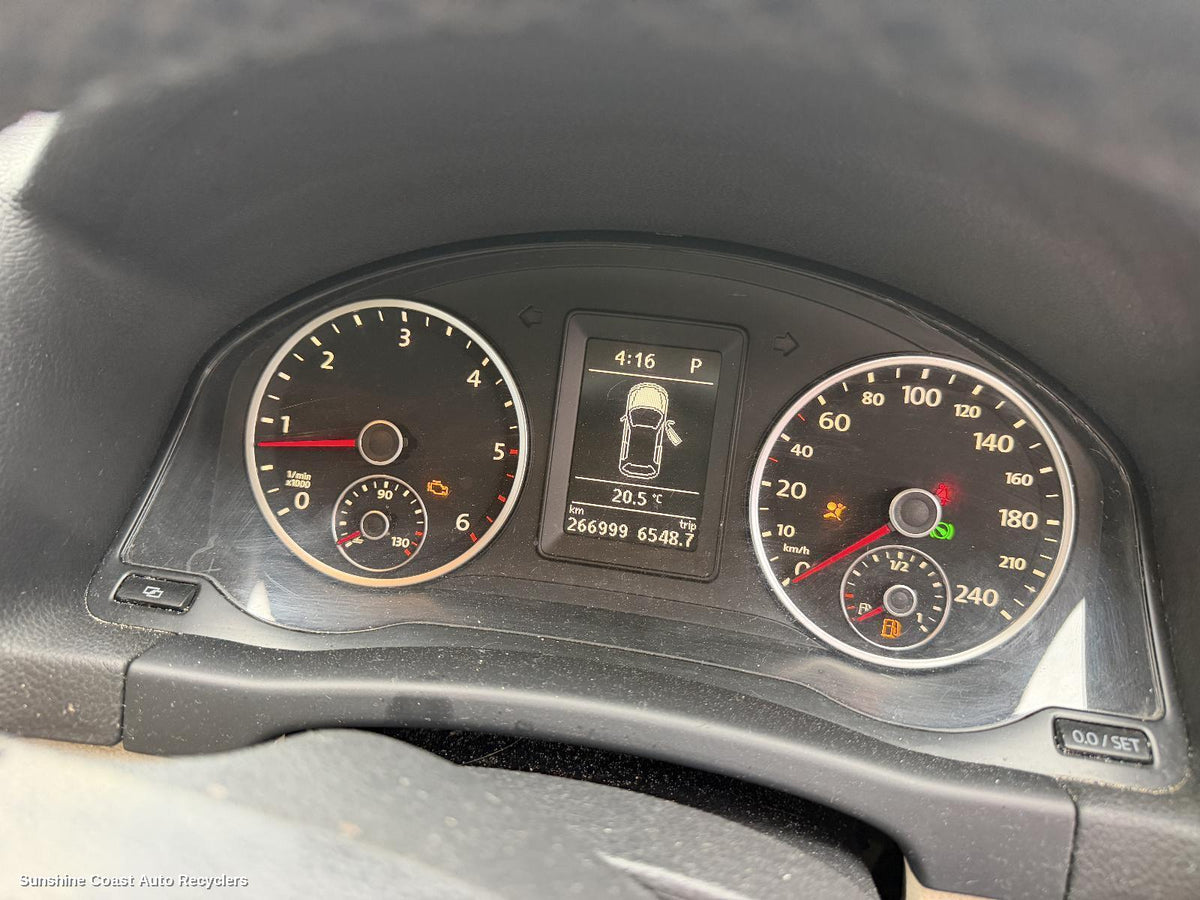 2010-2016 Volkswagen Tiguan Instrument Cluster