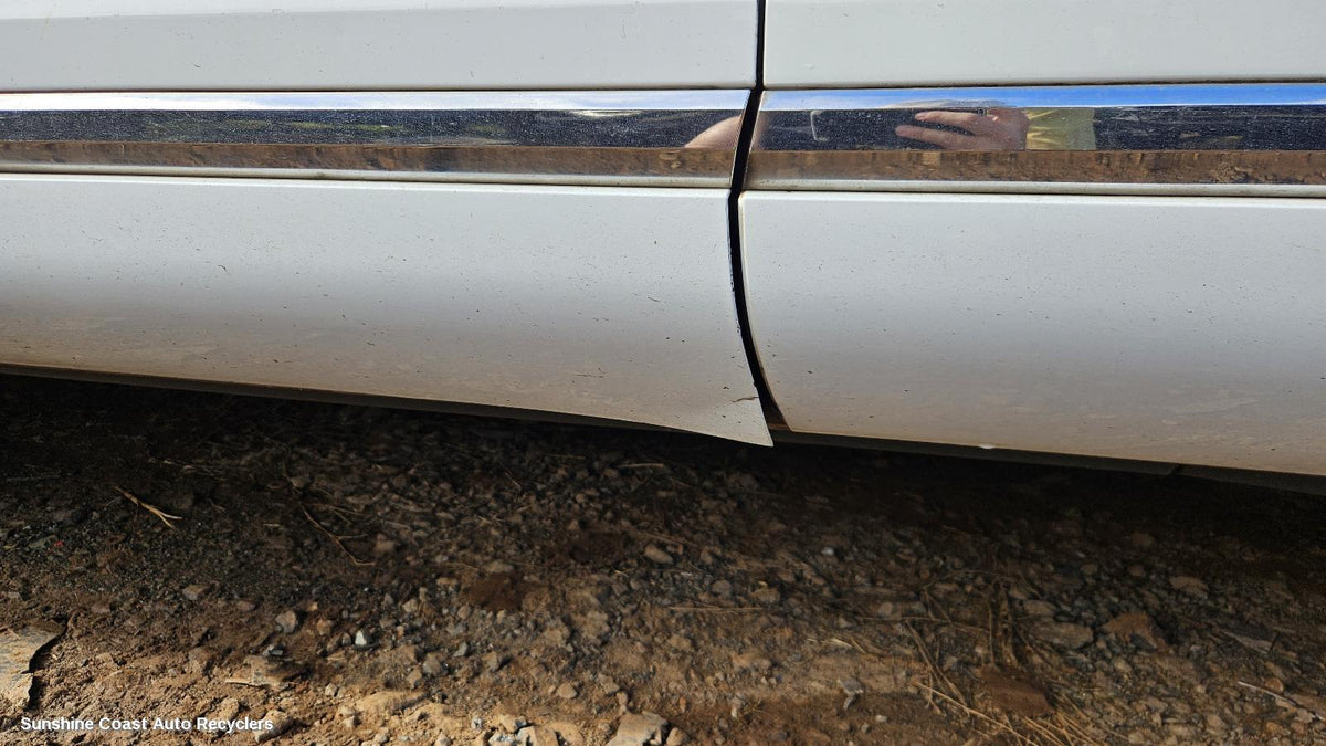2010-2018 Volkswagen Touareg Left Front Door