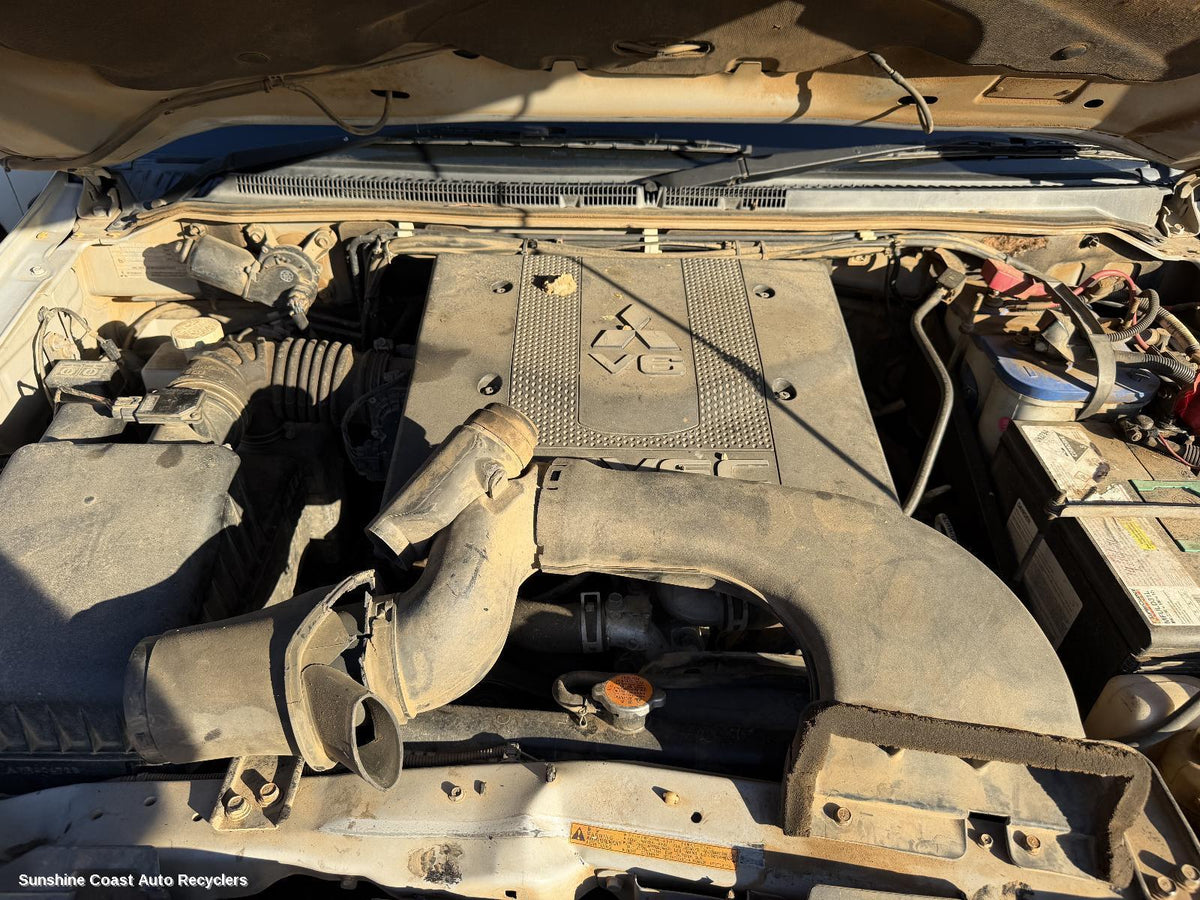 2006-2021 Mitsubishi Pajero Left Driveshaft